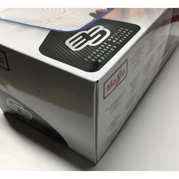 Maisto Porsche 911 Carrera Special Ed 1:18 Diecast Car NEW Collectible Display - Picture 13 of 16